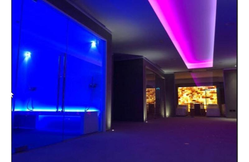 5Miglia Hotel & Spa リヴィゾンドリ エクステリア 写真